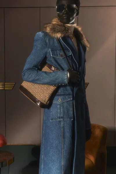 Look 12